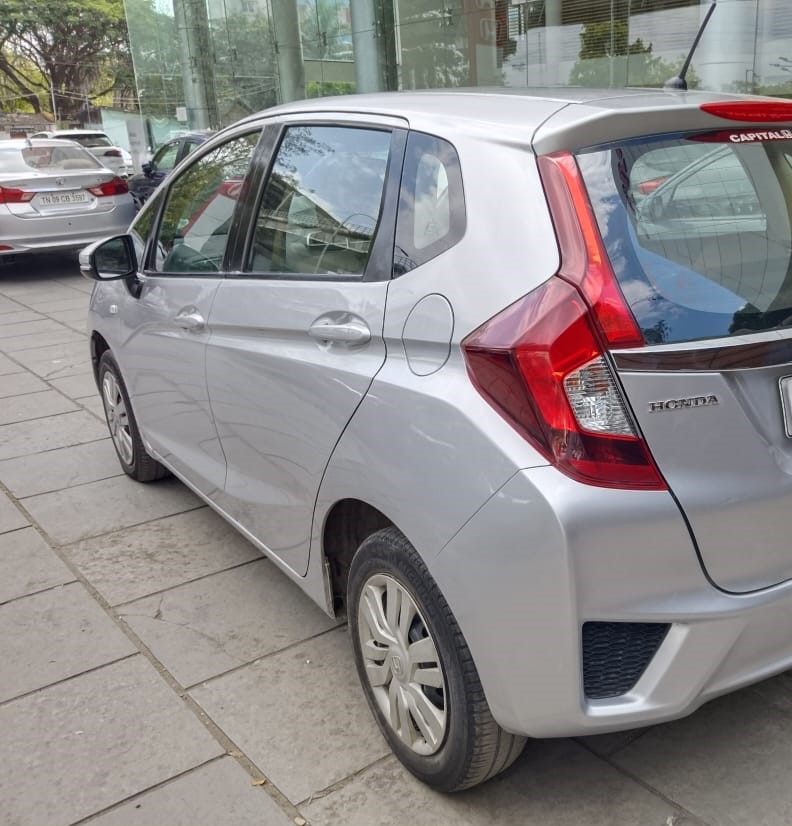 Honda Jazz(2015-2018) V Petrol